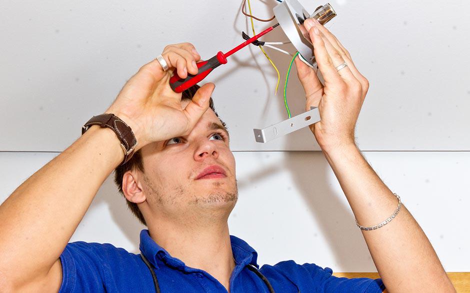 cherche électricien Le Perray-en-Yvelines