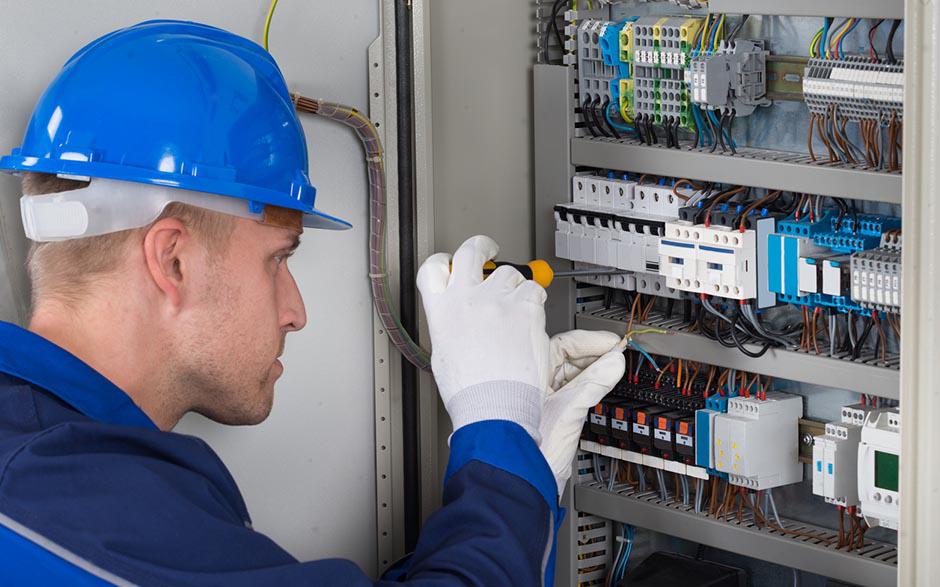 cherche électricien Le Perray-en-Yvelines